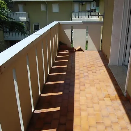 Elegance Apartamento